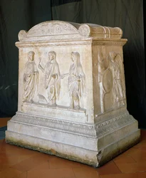 Altar, der den Lares des Augustus gewidmet ist